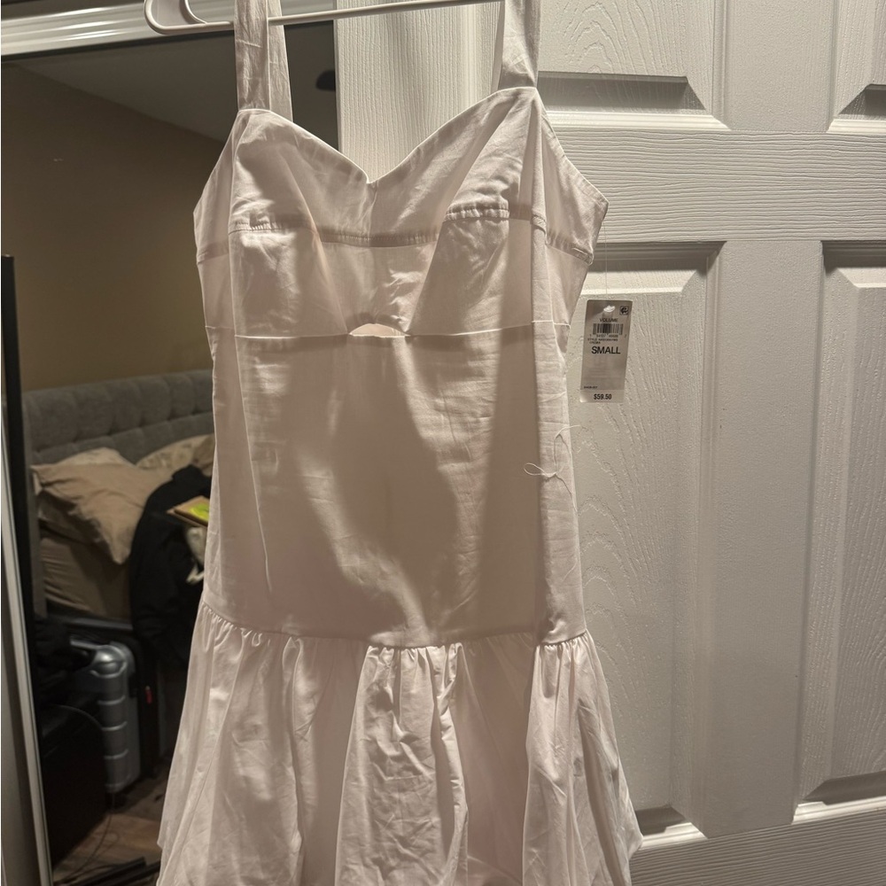 White Sleeveless Dress